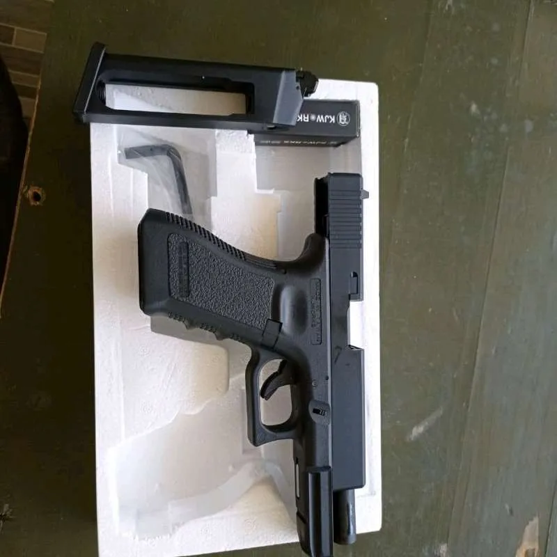 KWC GLOCK 17 BLOWBACK FREE GAS 5 BOTOL DAN BB 300 BUTIR - Gambar 3